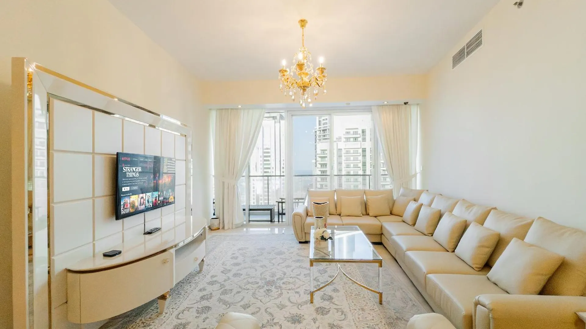 Luxury 2 Bdr Apartment, Overlooking Palm Jumeirah Dubai Apartment