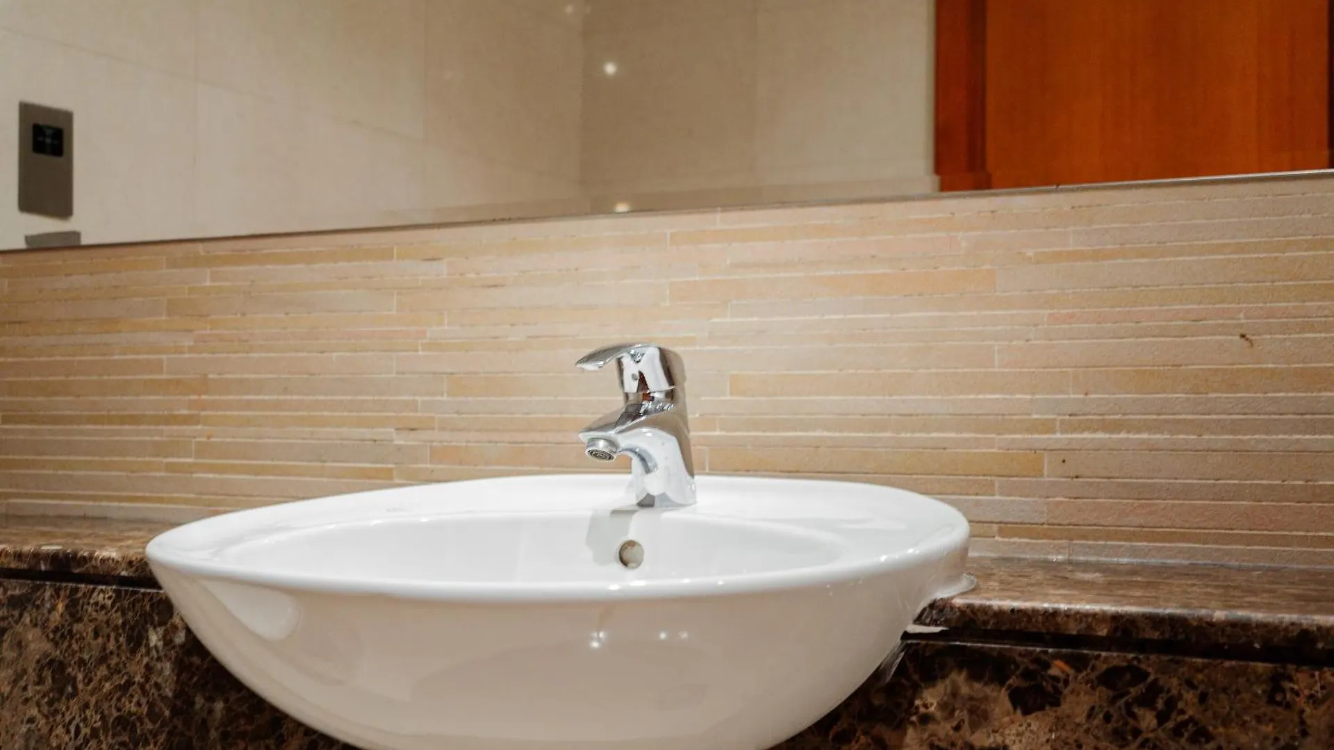 Luxury 2 Bdr Apartment, Overlooking Palm Jumeirah Dubai Apartment